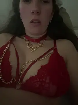 Poupette95 online show from May 4, 2026, 12:23 pm