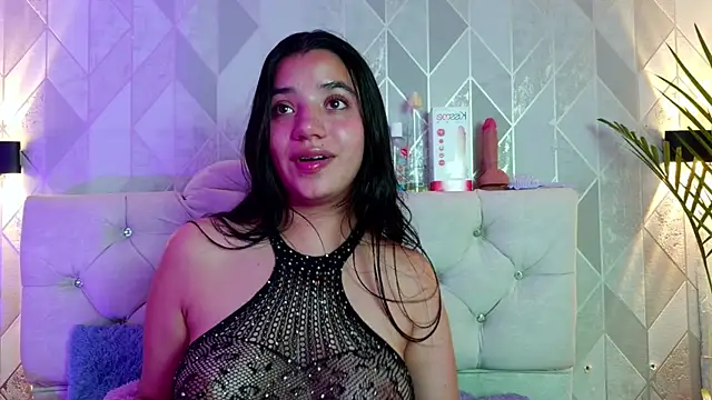 Zaira bonny online show from June 1, 2026, 10:39 am
