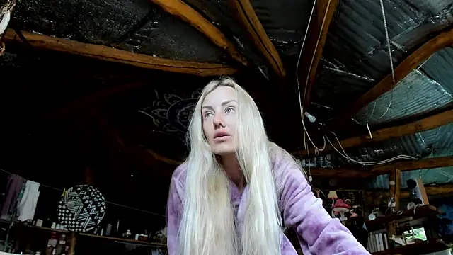 Snapshot of wildforestmuse_ chatting on July 11, 2026, 3:31 am wildforestmuse online show from July 11, 2026, 3:31 am