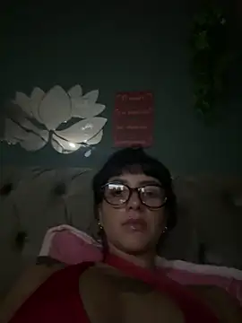 MartinadeCaxias online show from May 14, 2026, 6:37 pm