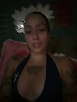 MartinadeCaxias online show from May 16, 2026, 7:45 pm