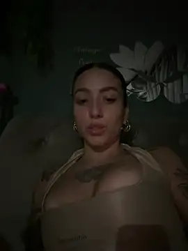 MartinadeCaxias online show from May 26, 2026, 11:01 pm