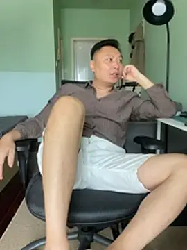 mrcake666 online show from June 22, 2026, 6:32 am