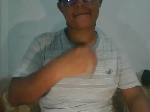 CazadorPanda51 online show from May 4, 2026, 6:09 am