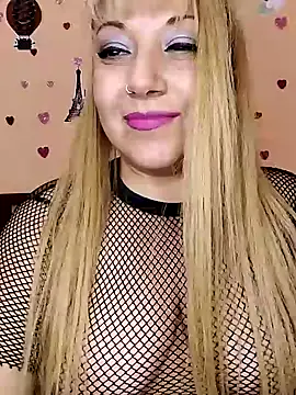 Venuss Milf online show from May 25, 2026, 10:49 pm