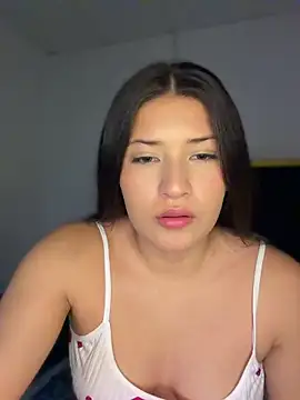 VioletaSanchez24 online show from July 14, 2026, 4:39 am