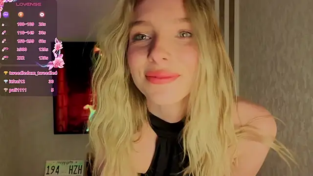 Snapshot of NikkiNicoleNyx chatting on May 11, 2026, 4:04 pm NikkiNicoleNyx online show from May 11, 2026, 4:04 pm