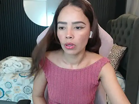 naomis 36 online show from May 6, 2026, 1:49 pm
