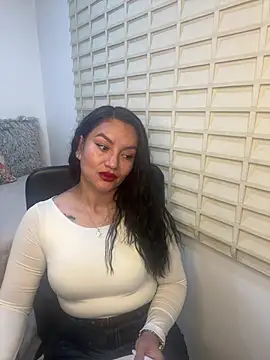 Ameliia Morgan online show from May 8, 2026, 1:00 am