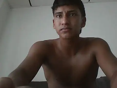 Snapshot of Alexander_06_ chatting on July 16, 2026, 10:05 pm Alexander 06 online show from July 16, 2026, 10:05 pm