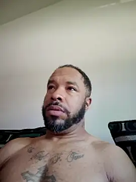 yoursexydaddy8181 online show from June 3, 2026, 12:08 pm