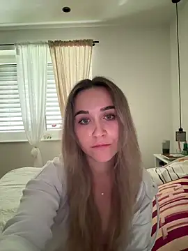 LillyStarr online show from May 26, 2026, 3:30 pm