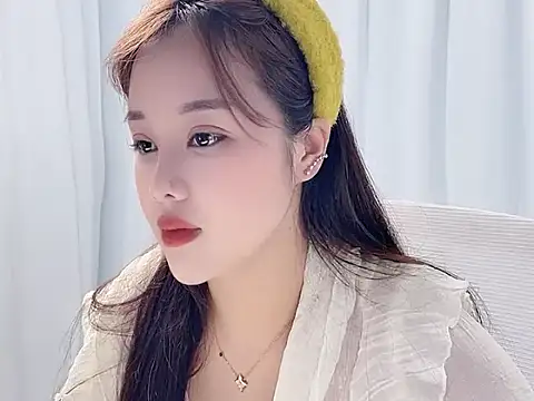 Qingqing19 online show from May 28, 2026, 2:42 am