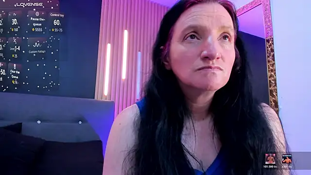 CloeMature online show from June 14, 2026, 2:09 am
