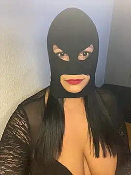 perlechaudasse online show from May 15, 2026, 1:51 pm