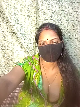 Juli 80 online show from June 28, 2026, 2:34 pm