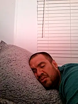 Snapshot of Almircorral2211 chatting on July 12, 2026, 7:32 am Almircorral2211 online show from July 12, 2026, 7:32 am