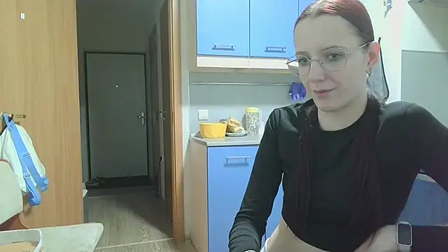 Lucy Crystal online show from May 7, 2026, 9:20 pm