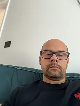 NakedAndrewHot online show from June 21, 2026, 3:47 pm
