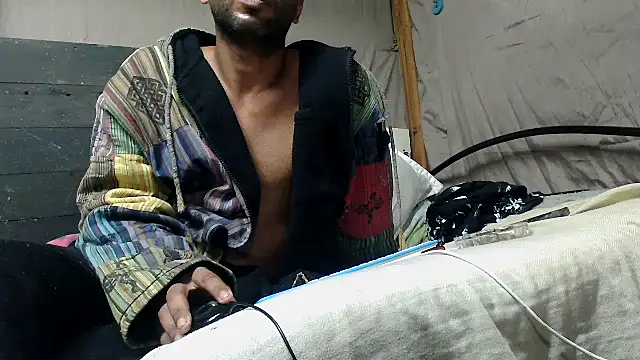 Camodick online show from May 19, 2026, 4:52 am