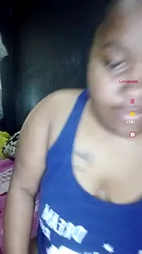 ChubbyMidgetxxx19 online show from June 27, 2026, 12:33 pm