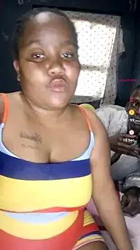 ChubbyMidgetxxx19 online show from June 30, 2026, 2:07 pm