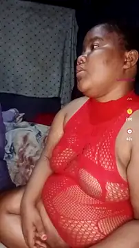 ChubbyMidgetxxx19 online show from July 22, 2026, 7:49 pm