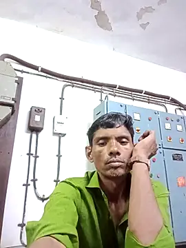 Hot-Parinda200 online show from May 13, 2026, 6:44 am