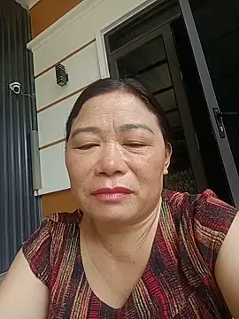 Snapshot of -Lytina- chatting on May 30, 2026, 12:52 am -Lytina- online show from May 30, 2026, 12:52 am