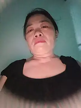 Snapshot of -Lytina- chatting on June 26, 2026, 11:42 pm -Lytina- online show from June 26, 2026, 11:42 pm