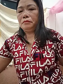Snapshot of -Lytina- chatting on July 2, 2026, 10:05 pm -Lytina- online show from July 2, 2026, 10:05 pm