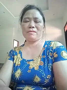 Snapshot of -Lytina- chatting on July 31, 2026, 2:33 am -Lytina- online show from July 31, 2026, 2:33 am
