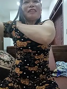 Snapshot of -Lytina- chatting on July 31, 2026, 3:11 pm -Lytina- online show from July 31, 2026, 3:11 pm