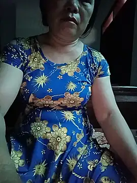 Snapshot of -Lytina- chatting on August 5, 2026, 11:50 pm -Lytina- online show from August 5, 2026, 11:50 pm