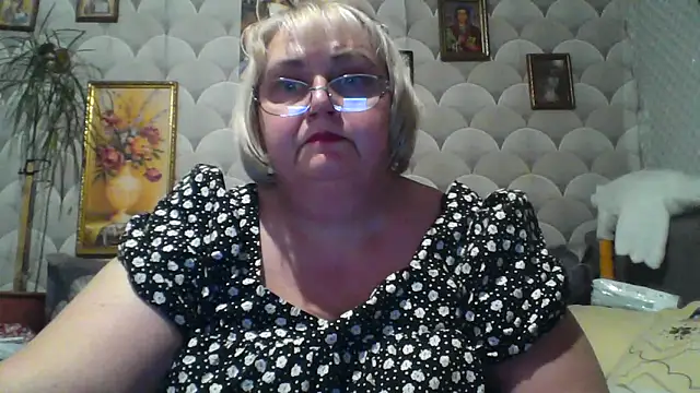 MarinaFarina53 online show from June 4, 2026, 6:58 pm
