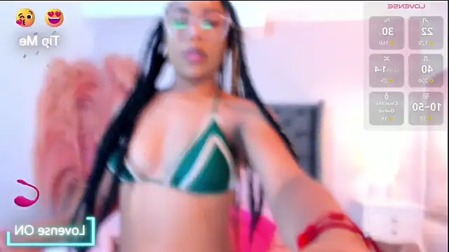 Erikaamore online show from June 21, 2026, 5:04 pm