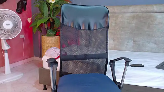 criss hardcock  online show from May 22, 2026, 1:28 pm