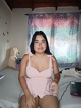 MiiaHott W online show from July 9, 2026, 6:56 pm