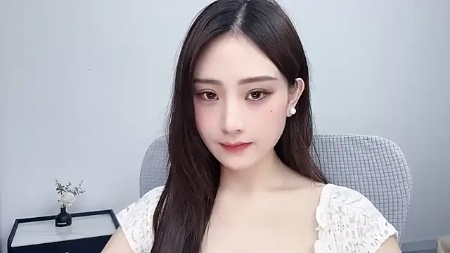  222Mia online show from May 24, 2026, 6:29 am