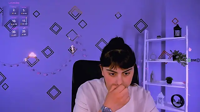 Snapshot of shadow_kiss_ chatting on May 13, 2026, 10:45 am shadow kiss online show from May 13, 2026, 10:45 am