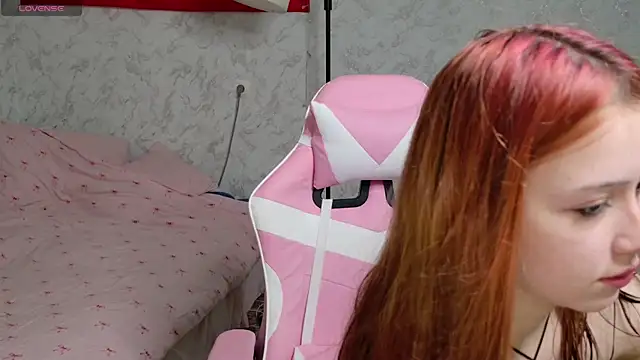Luvellia online show from June 16, 2026, 5:32 am