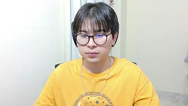 kuromi boy online show from June 15, 2026, 4:47 am