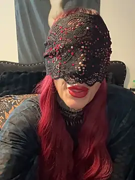 MaskedMamiXXX online show from May 10, 2026, 4:17 am