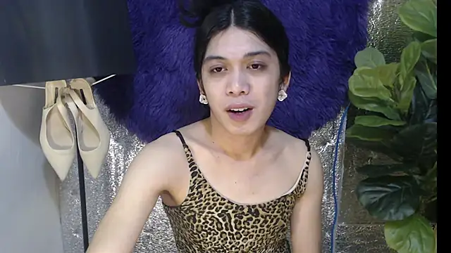 Snapshot of RoseAmarie chatting on June 6, 2026, 1:38 pm RoseAmarie online show from June 6, 2026, 1:38 pm