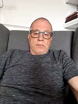 Snapshot of NextAct92 chatting on June 4, 2026, 10:21 am NextAct92 online show from June 4, 2026, 10:21 am