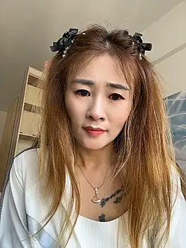 Snapshot of okgirl_23 chatting on August 8, 2026, 1:41 am okgirl 23 online show from August 8, 2026, 1:41 am