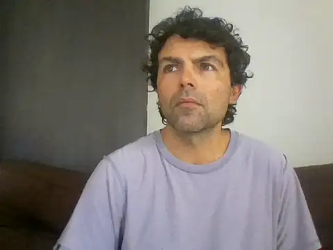 perrolobo78 online show from May 26, 2026, 1:51 pm