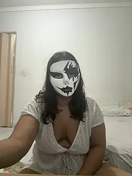 cherrybr01 online show from May 26, 2026, 9:22 pm