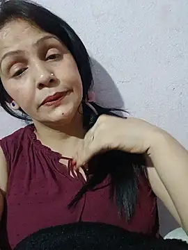 simmy14321 online show from June 3, 2026, 5:29 pm