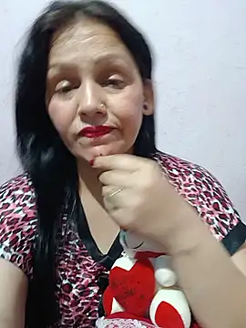 simmy14321 online show from June 4, 2026, 3:29 pm
